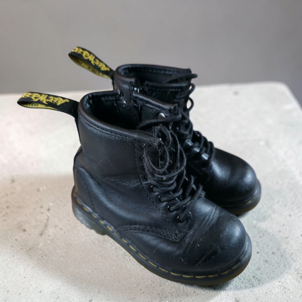 Dr. Martens Docs Toddler Size 7 Little Kids Black Leather Combat Boots